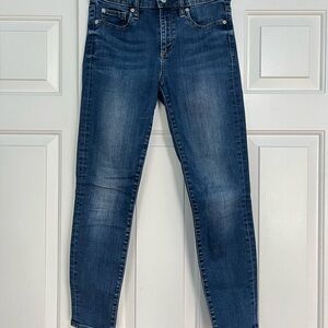 Gap Women’s Regular True Skinny Jeans medium Wash Size 27/4